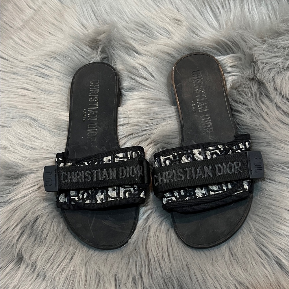 EUC Fashion Sandals Slides Dark Navy Blue,  Black and Tan Slides sz 38